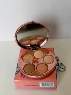 fwee Pocket Eyeshadow Palette EP02 Yogurt Peach